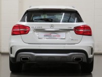 MERCEDES-BENZ GLA CLASS