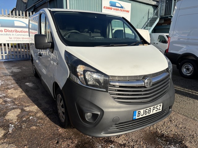VAUXHALL VIVARO
