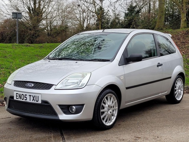 FORD FIESTA 1.6 Zetec S 