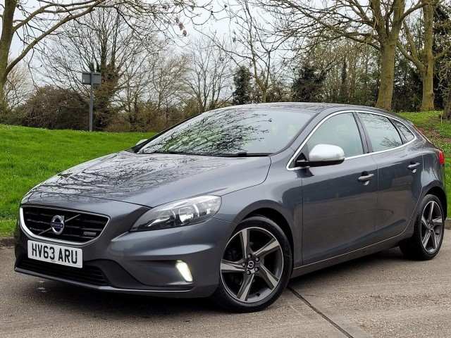 VOLVO V40 1.6 D2 R-Design Nav