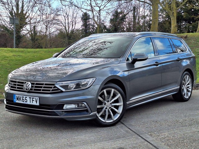 VOLKSWAGEN PASSAT 2.0 TDI BlueMotion Tech R-Line