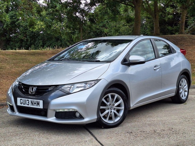 HONDA CIVIC 1.8 i-VTEC ES