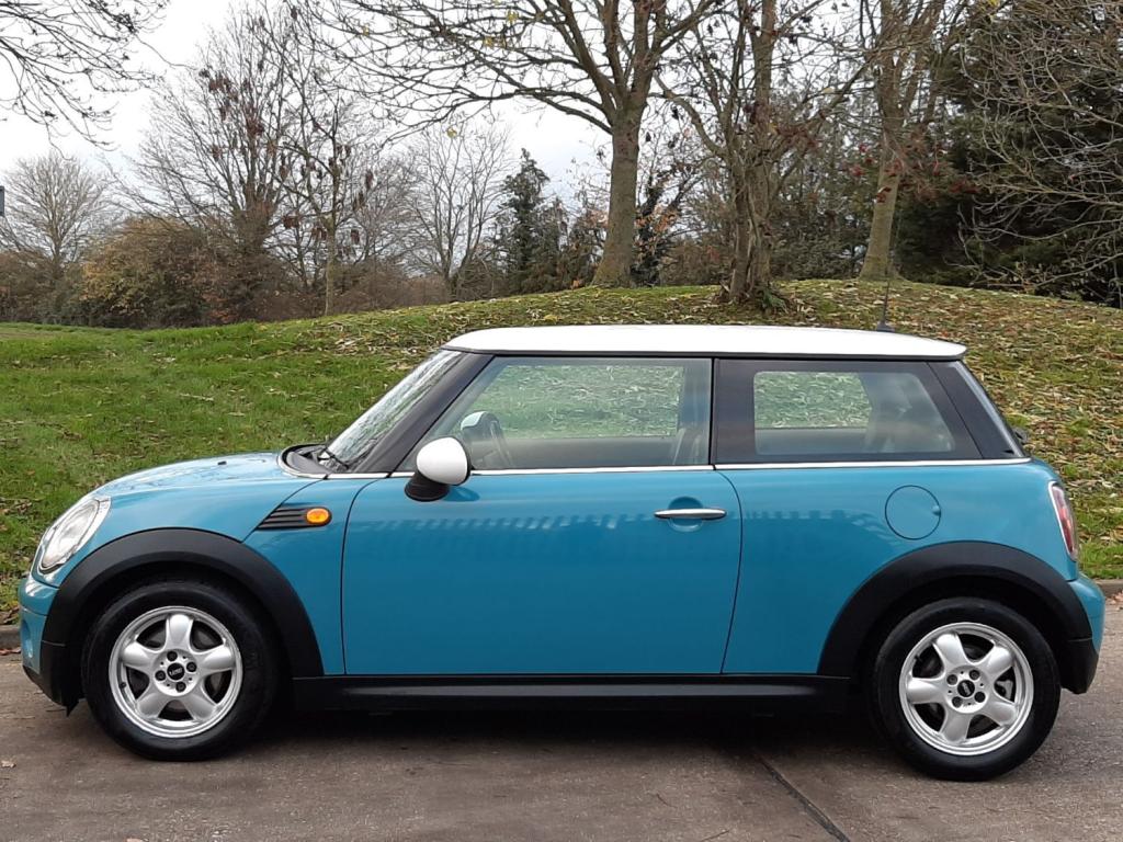 MINI HATCH COOPER