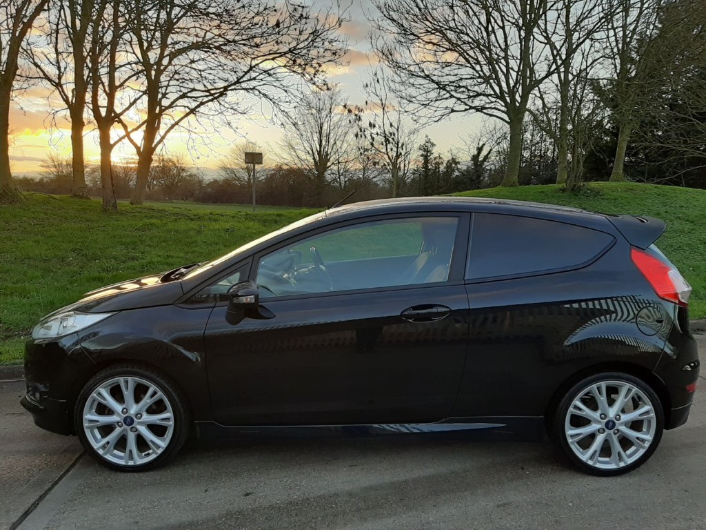 FORD FIESTA VAN
