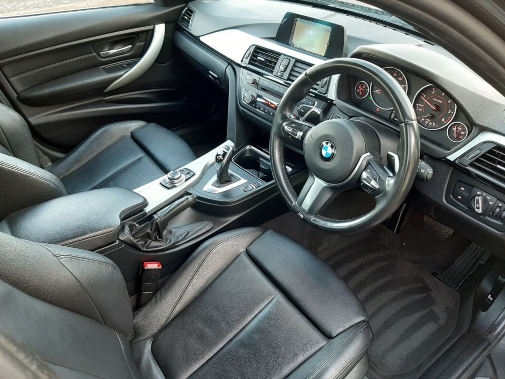BMW 3 SERIES