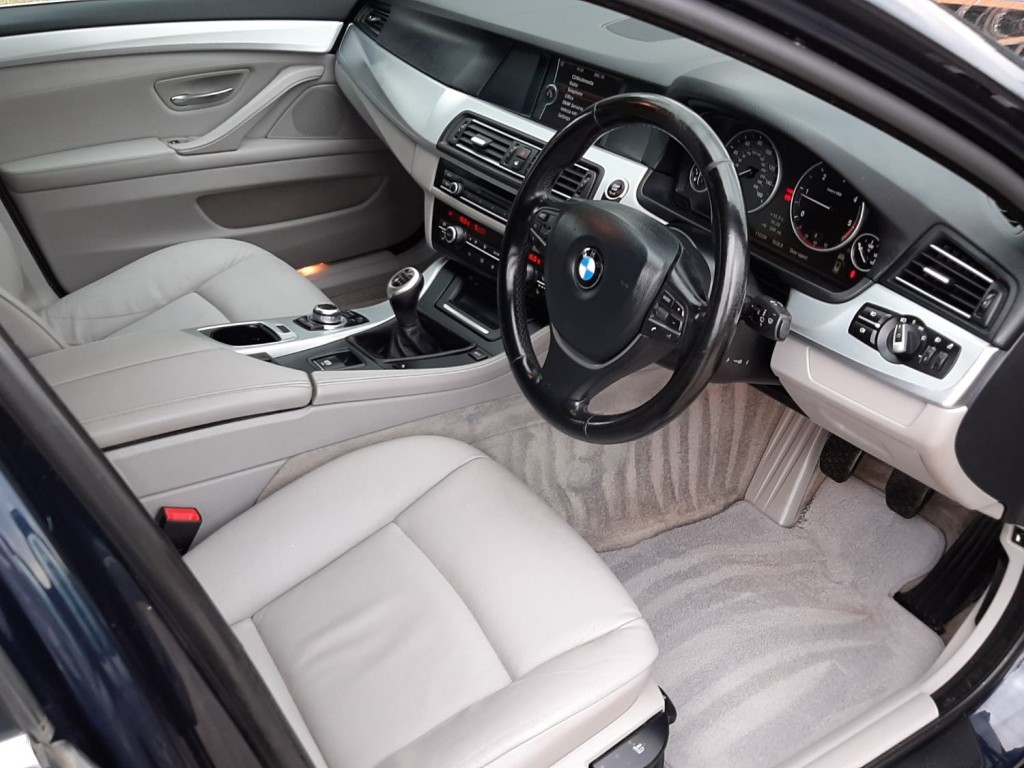 BMW 5 SERIES