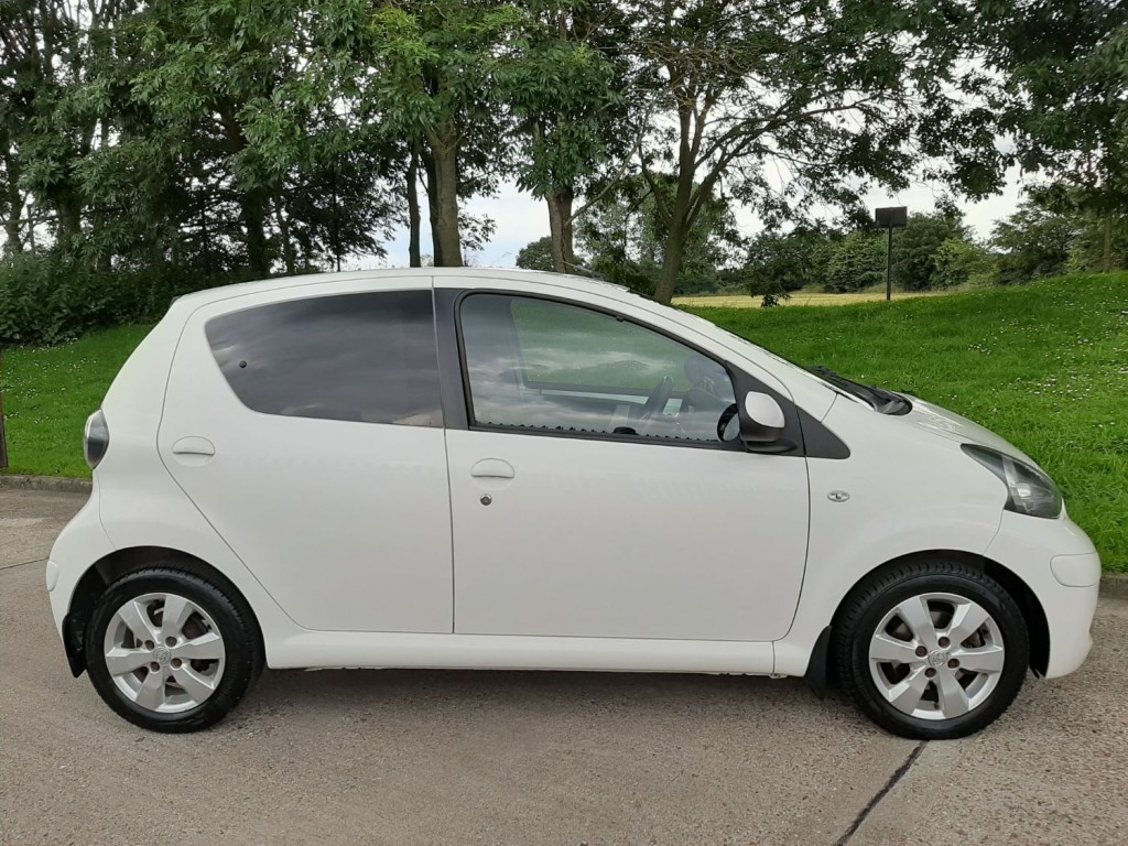 TOYOTA AYGO