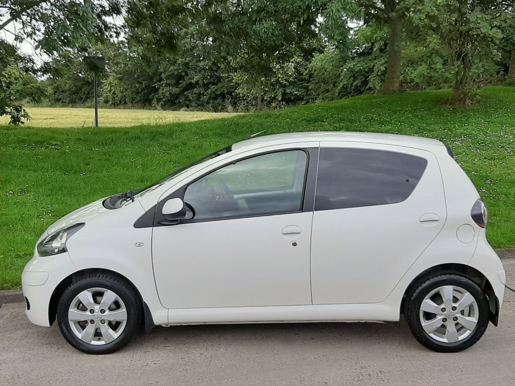 TOYOTA AYGO