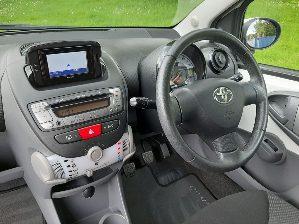 TOYOTA AYGO