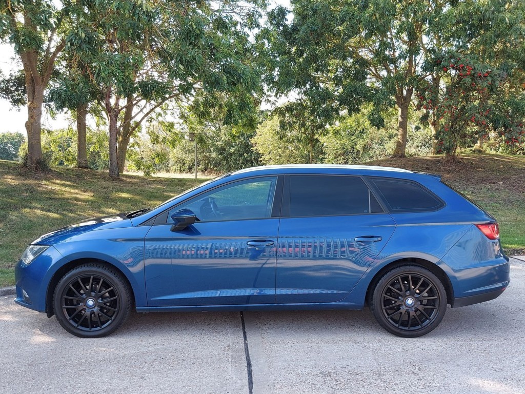 SEAT LEON