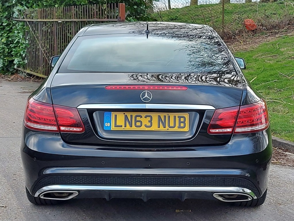 MERCEDES-BENZ E CLASS