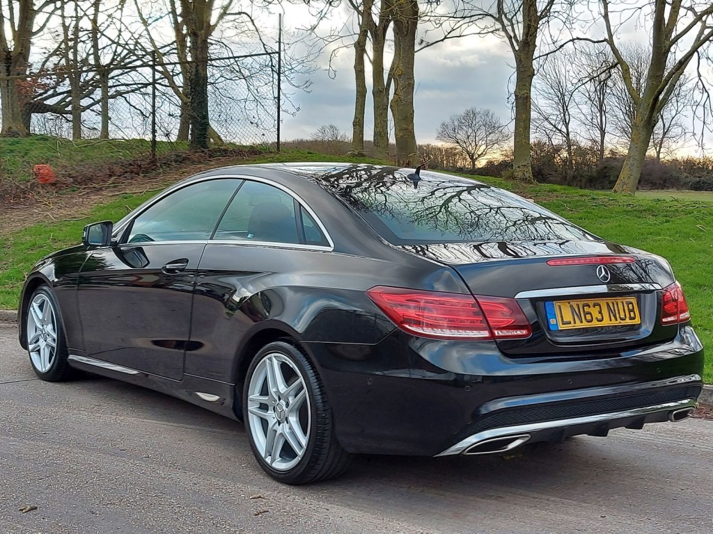 MERCEDES-BENZ E CLASS