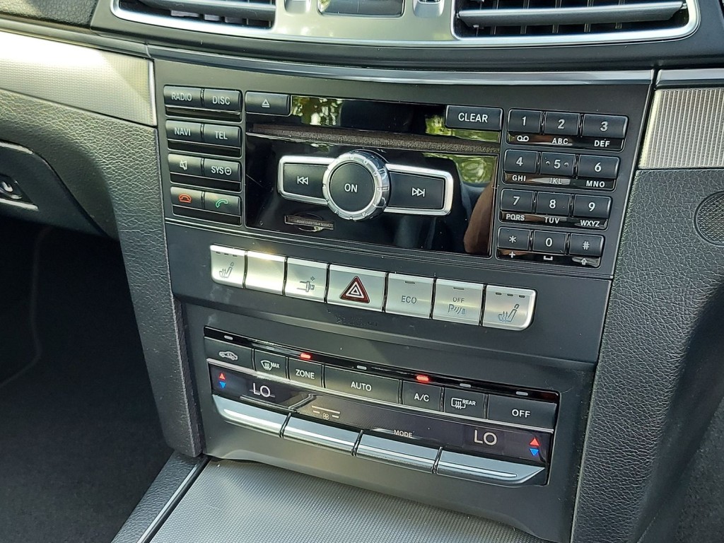 MERCEDES-BENZ E CLASS