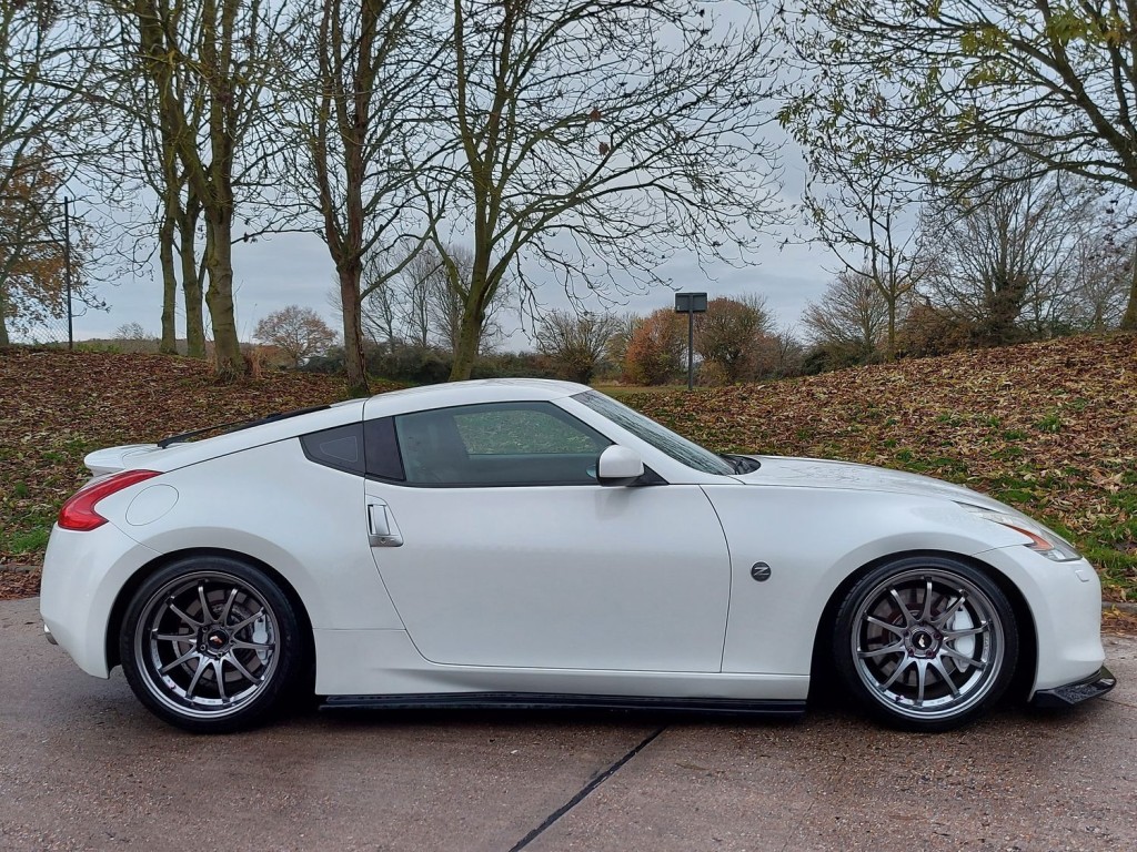 NISSAN 370Z