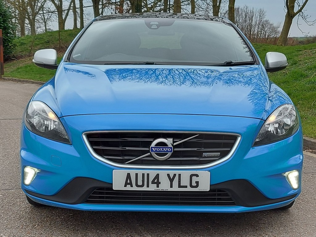 VOLVO V40