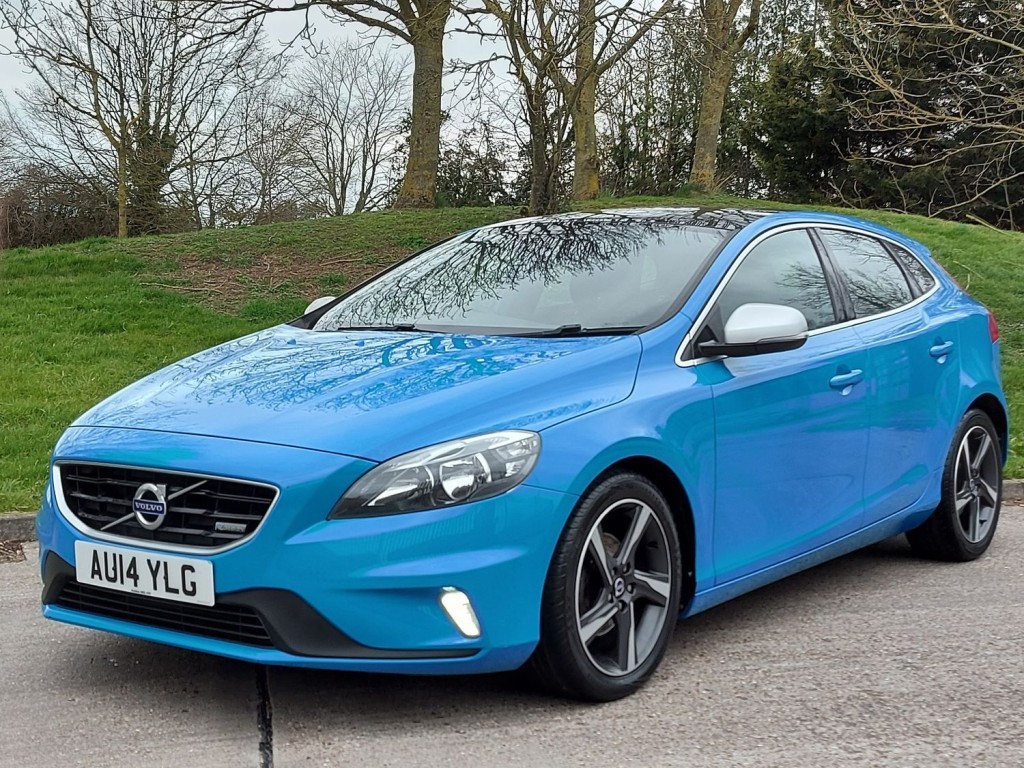 VOLVO V40