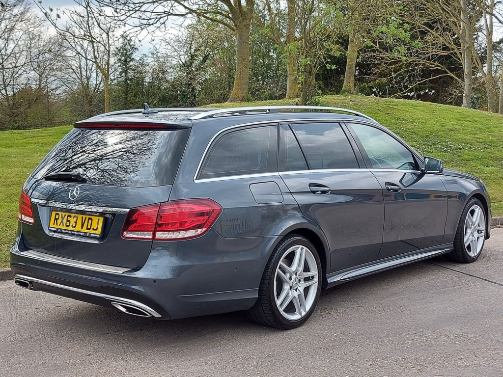 MERCEDES-BENZ E CLASS