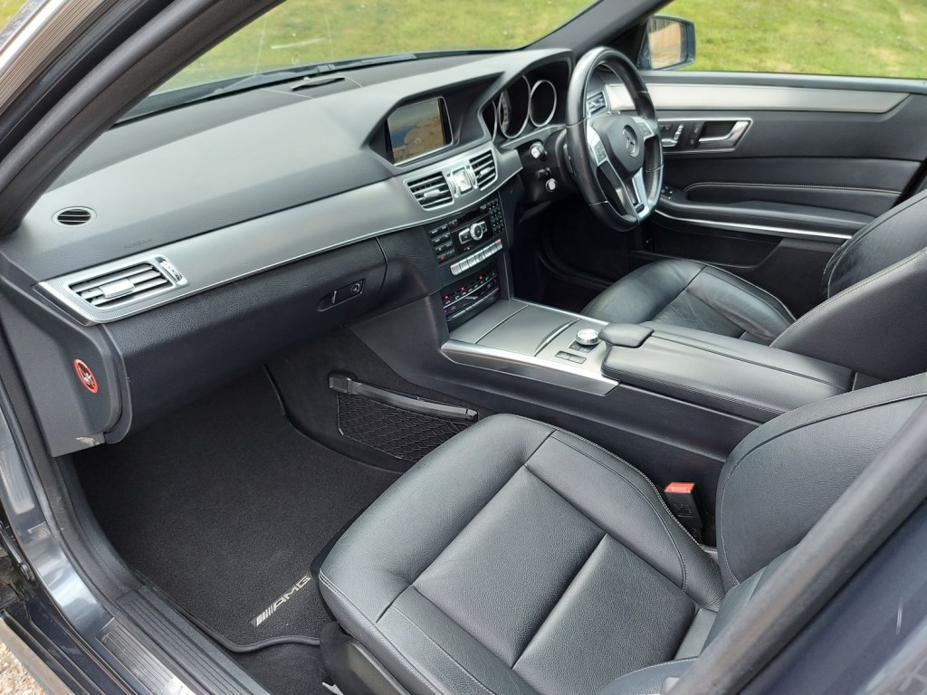 MERCEDES-BENZ E CLASS