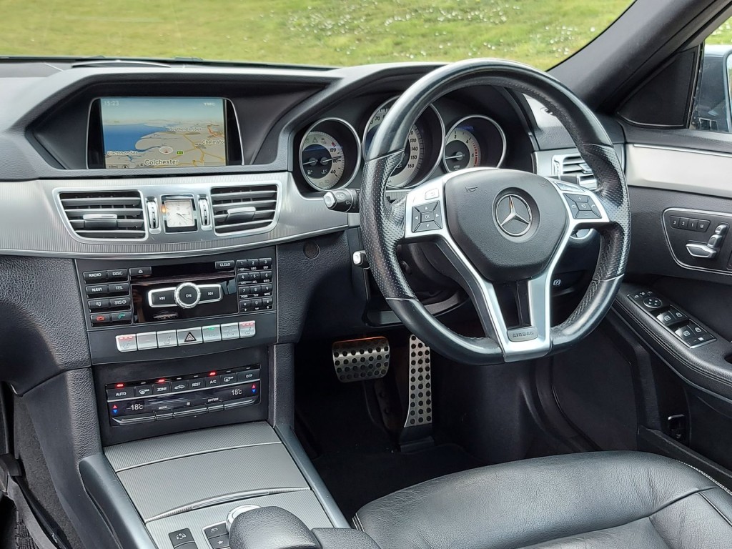 MERCEDES-BENZ E CLASS