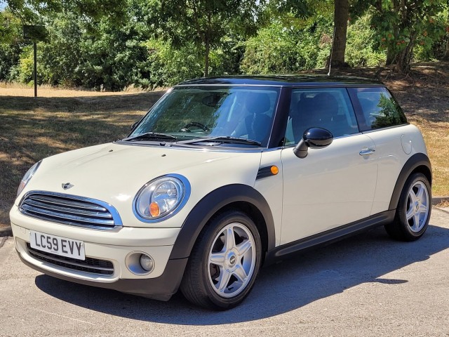 MINI MINI 1.6 COOPER - DEPOSIT NOW TAKEN -