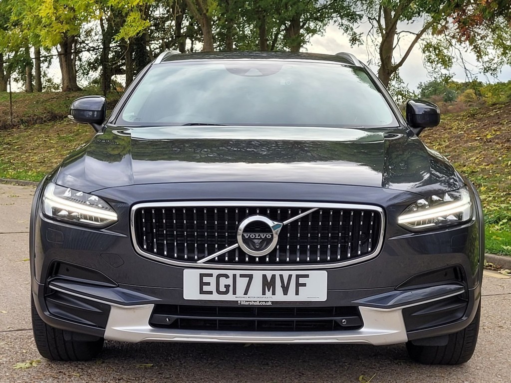 VOLVO V90