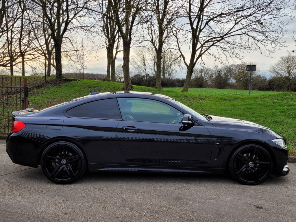 BMW 4 SERIES