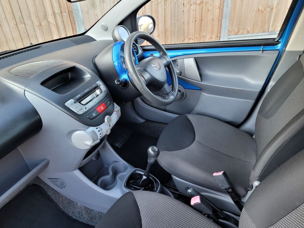 TOYOTA AYGO
