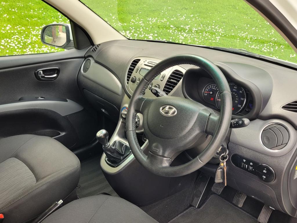 HYUNDAI I10