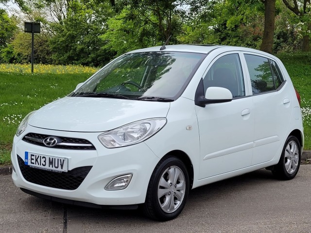HYUNDAI I10 STYLE - SUNROOF- HEATED SEATS - AIR CON