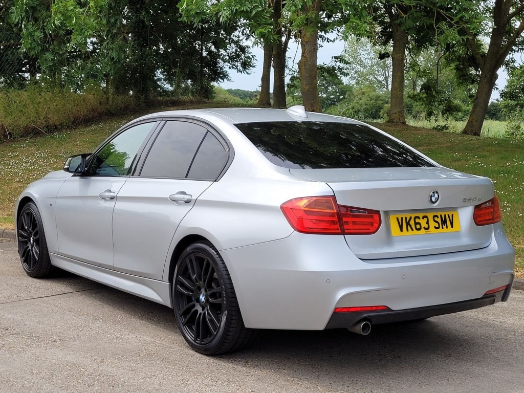 BMW 3 SERIES