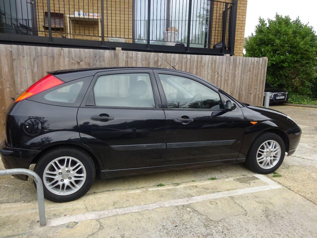 FORD FOCUS