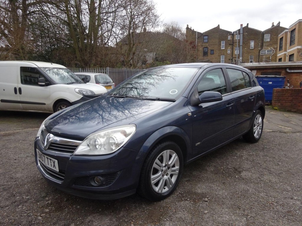 VAUXHALL ASTRA