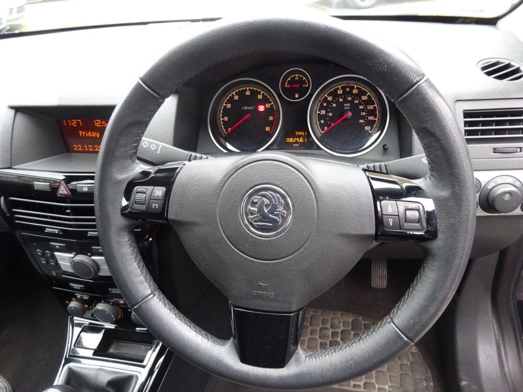 VAUXHALL ASTRA