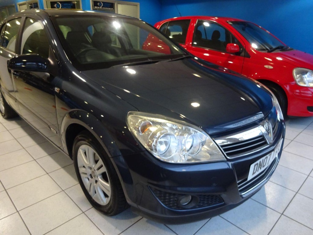 View VAUXHALL ASTRA 1.8 i 16v Design 