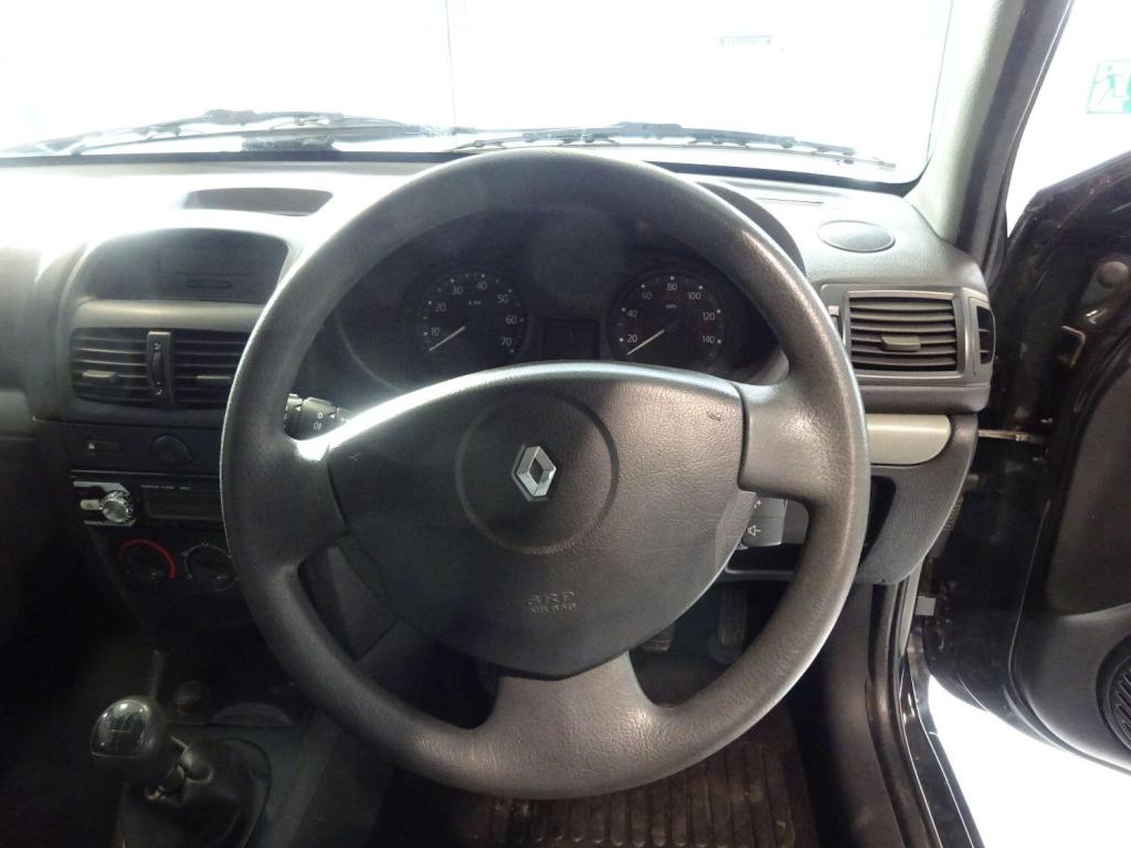 RENAULT CLIO