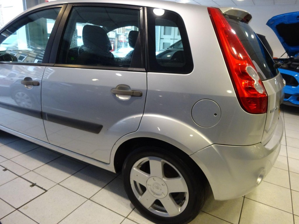 FORD FIESTA