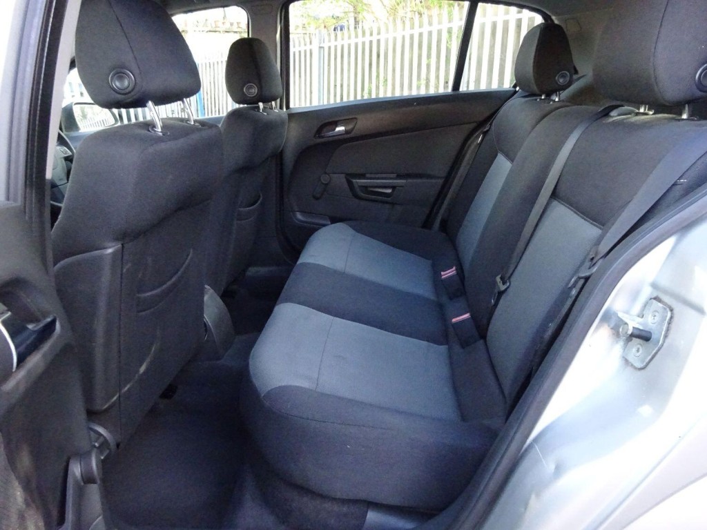 VAUXHALL ASTRA