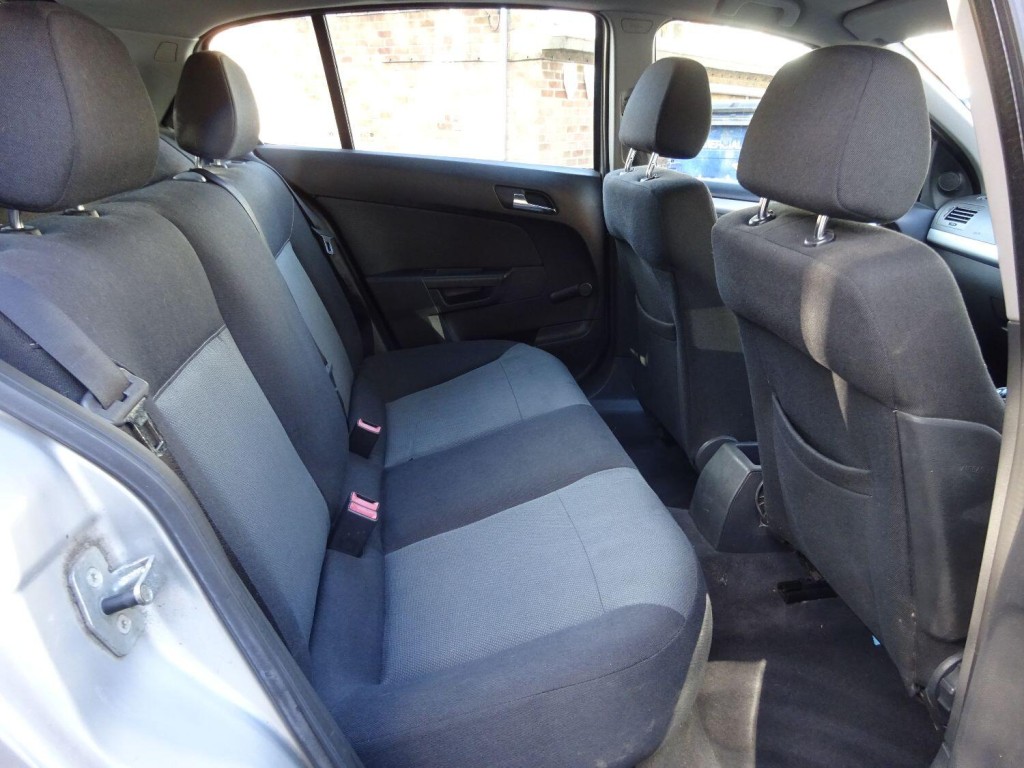 VAUXHALL ASTRA