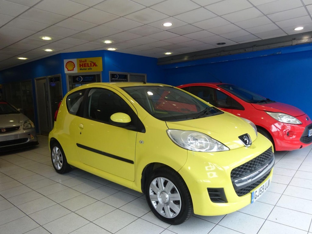 View PEUGEOT 107 1.0 12V Urban