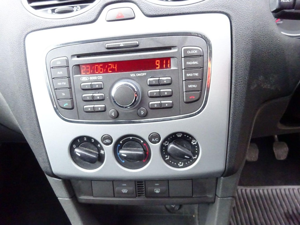 FORD FOCUS