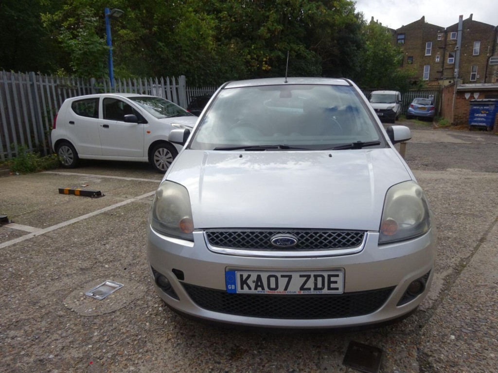 FORD FIESTA