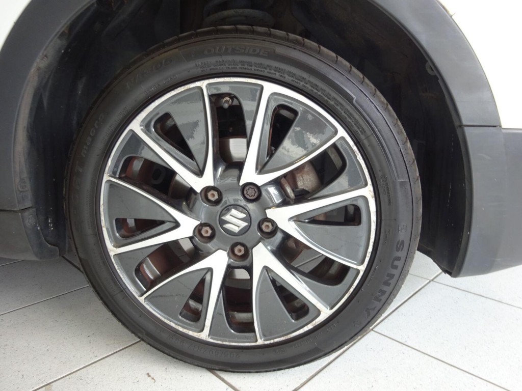 SUZUKI SX4 S-CROSS