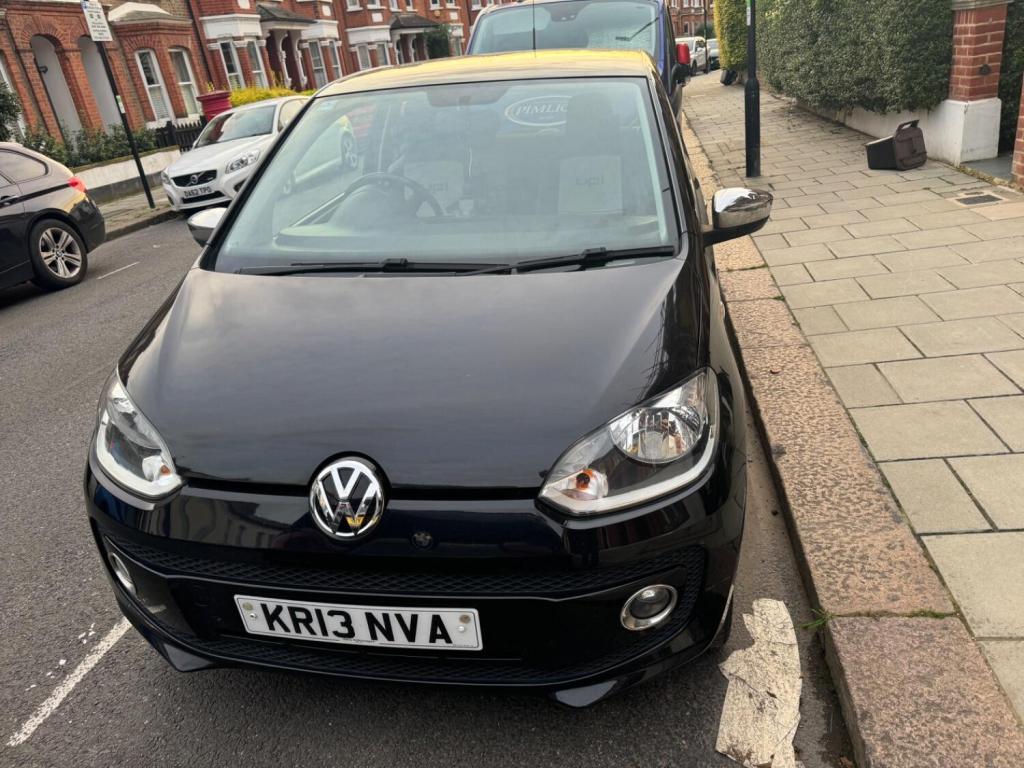 VOLKSWAGEN UP