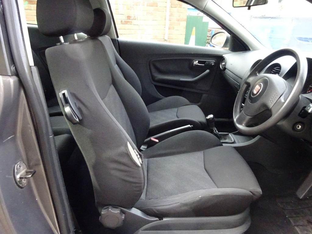 SEAT IBIZA
