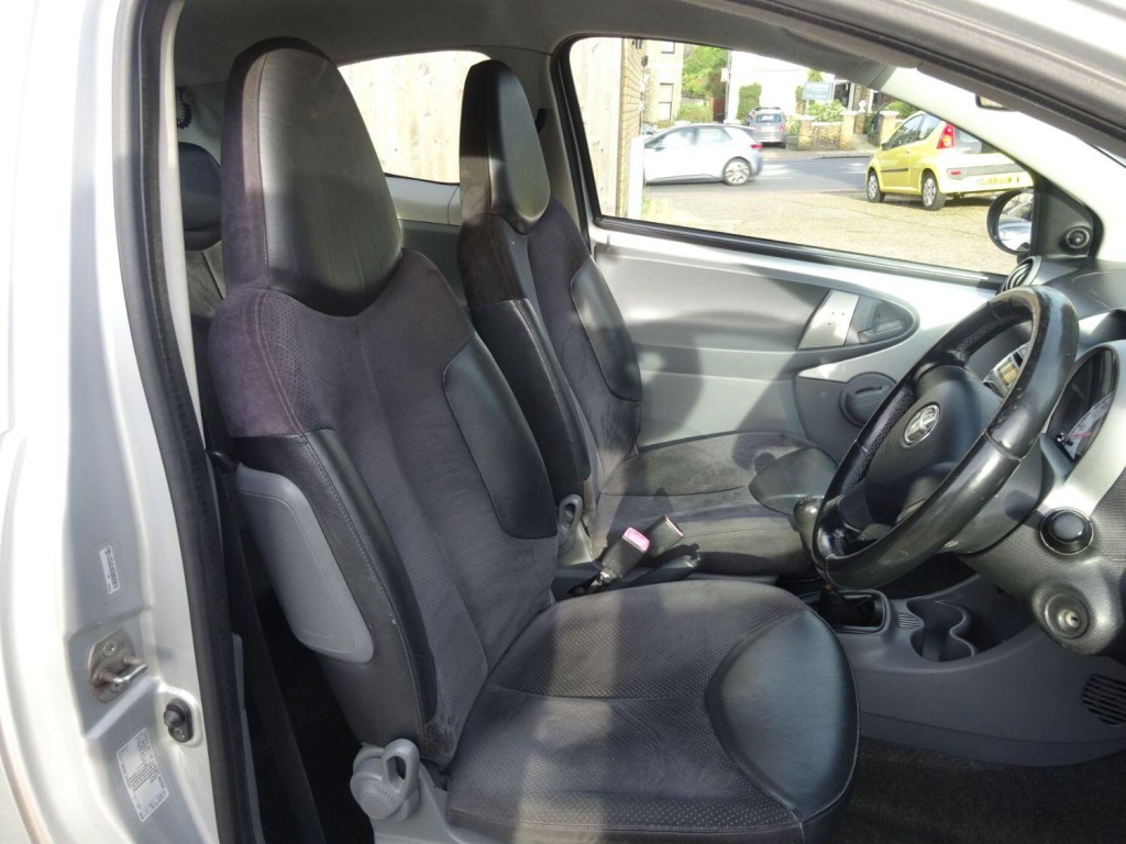 TOYOTA AYGO