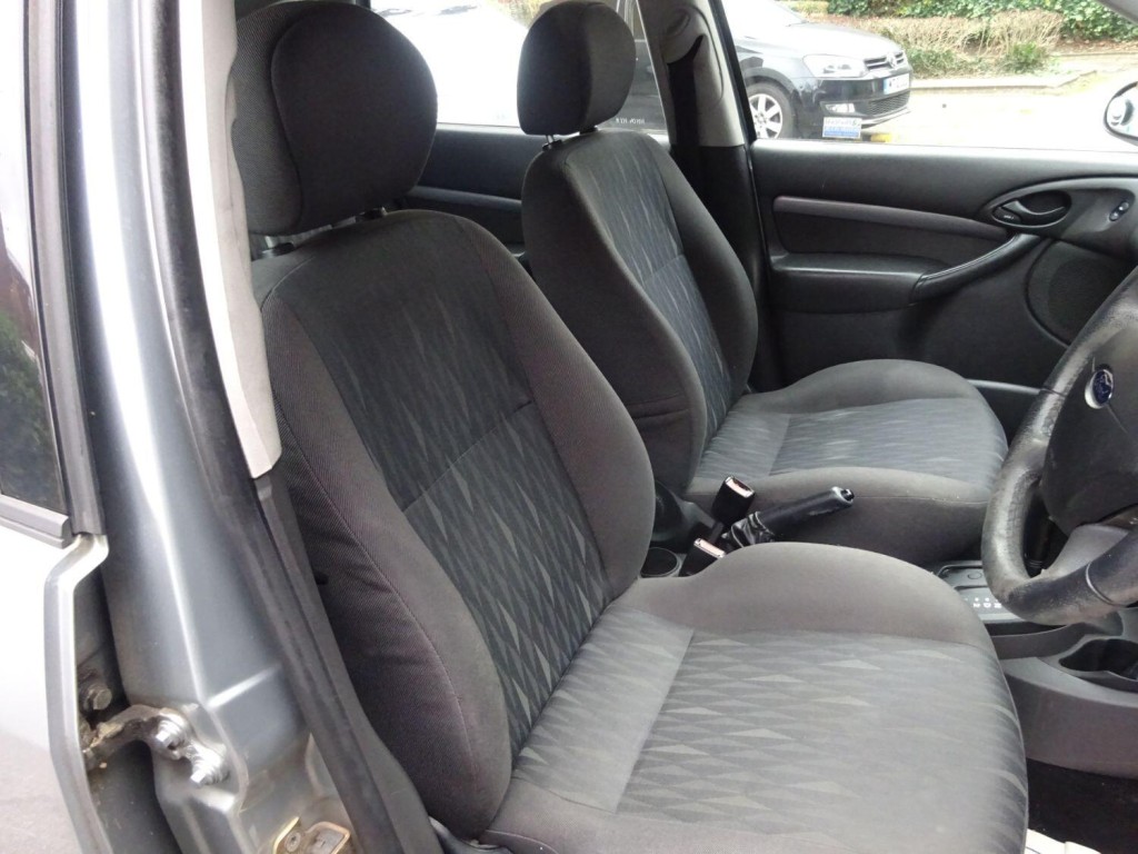 FORD FOCUS