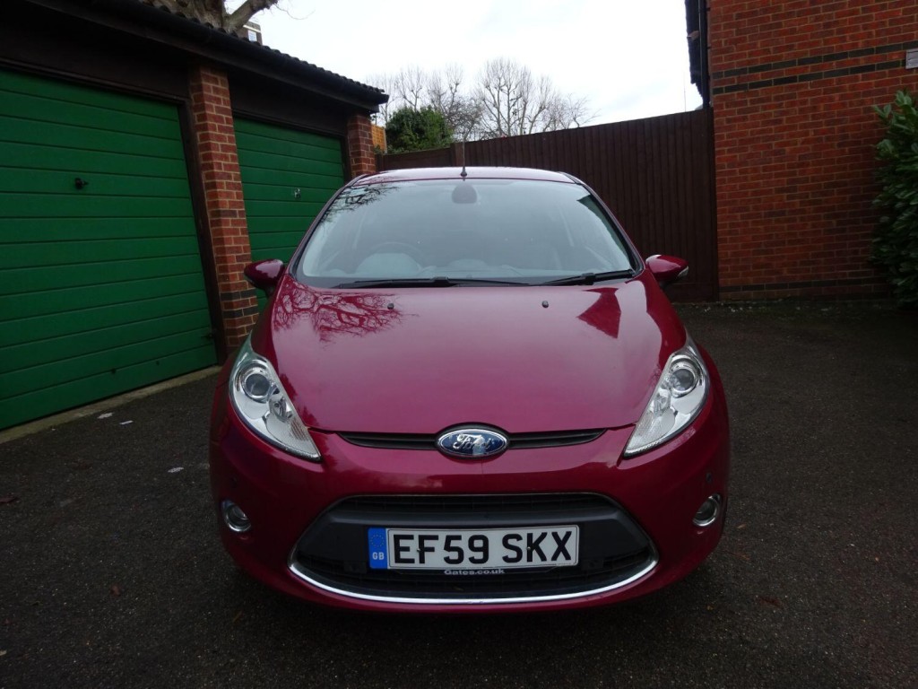 View FORD FIESTA 1.6 Titanium
