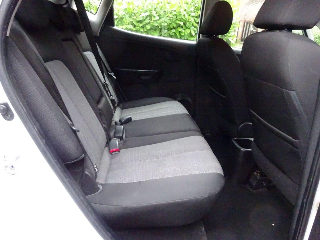 KIA VENGA