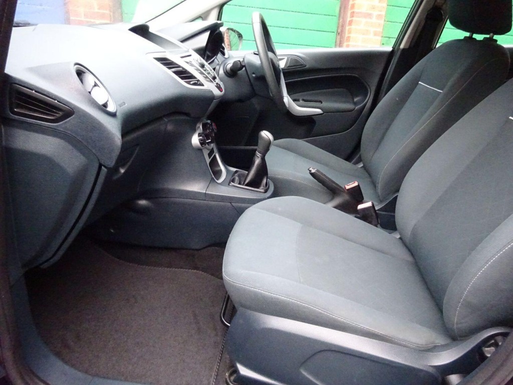 FORD FIESTA