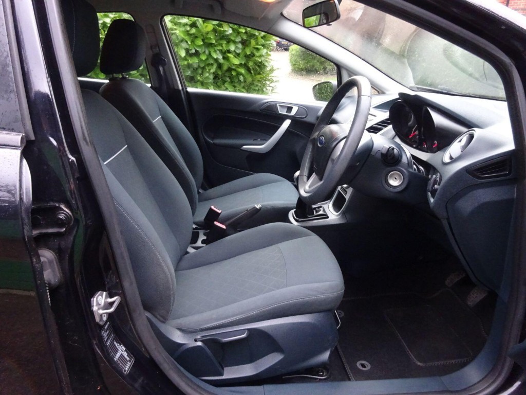 FORD FIESTA